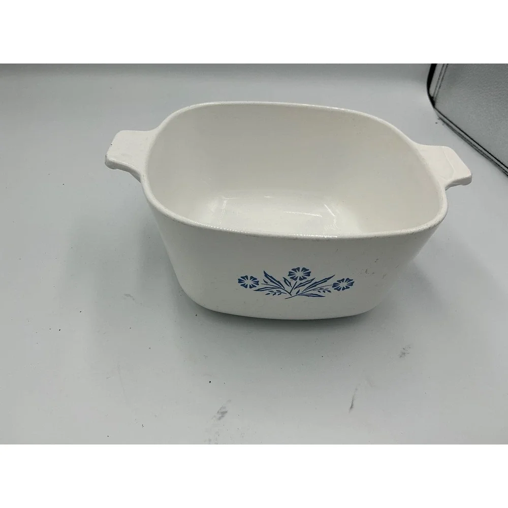 Vintage Corning Ware Blue Cornflower Casserole Dish P-1 3/4-B 1.75 QT White‎